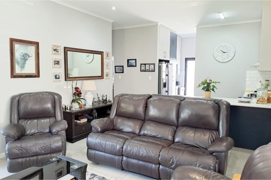 3 Bedroom Property for Sale in Aan de Wijnlanden Western Cape